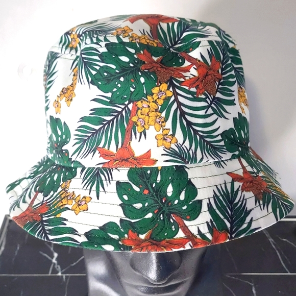 White Background Tree Patterned Bucket Hat BNWT DLG Bucket Hat Size: L-XL - Picture 1 of 3